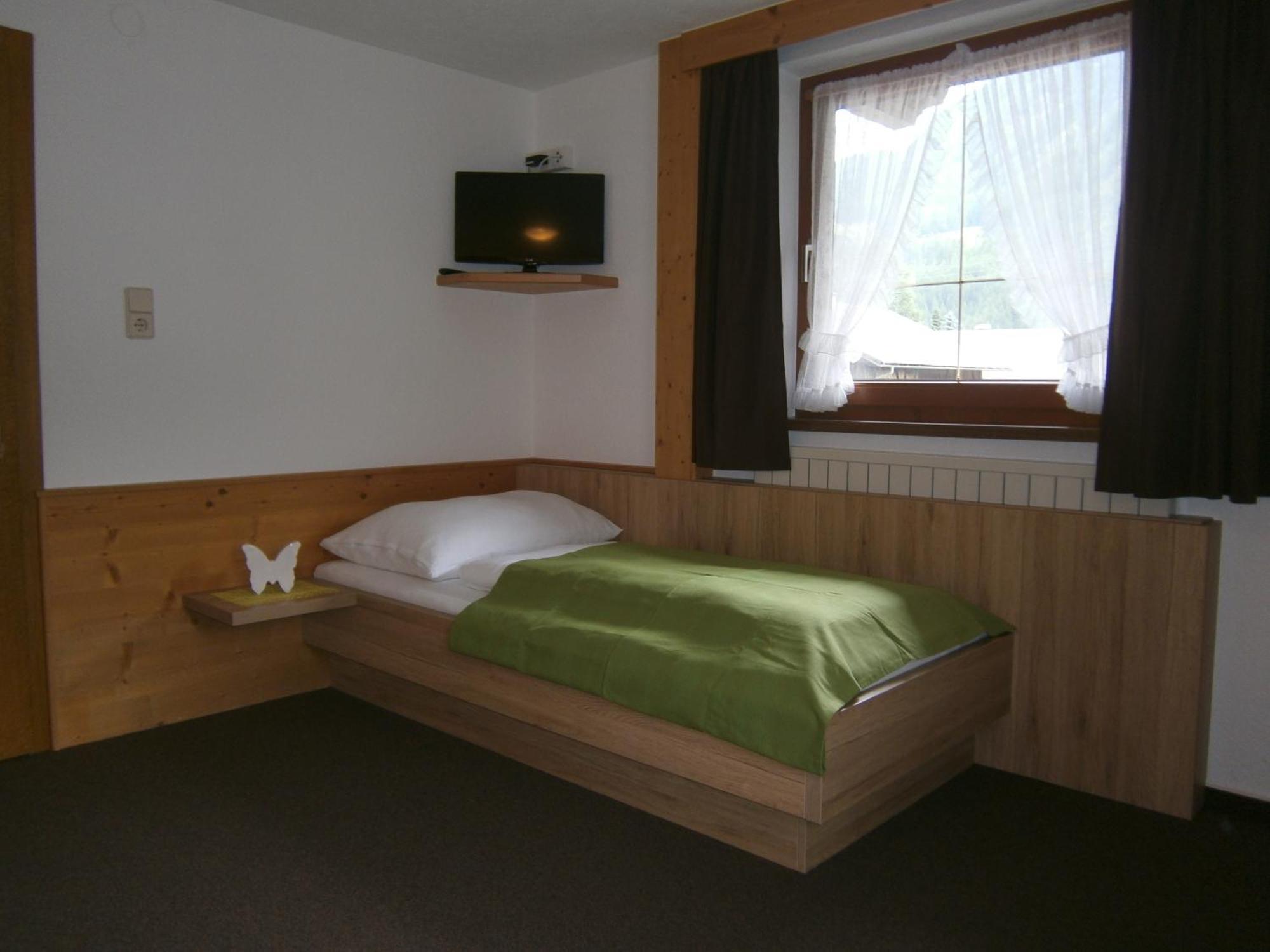 Haus Wiesenheim FW Ötztal Längenfeld Zimmer foto
